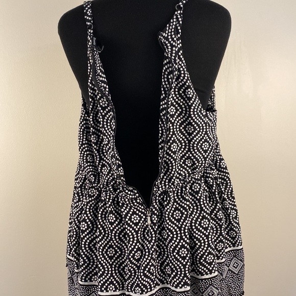 Torrid Tank Top Spag Strap Elastic Waist Blk Wht Zip Tassel Flowy - Picture 7 of 14